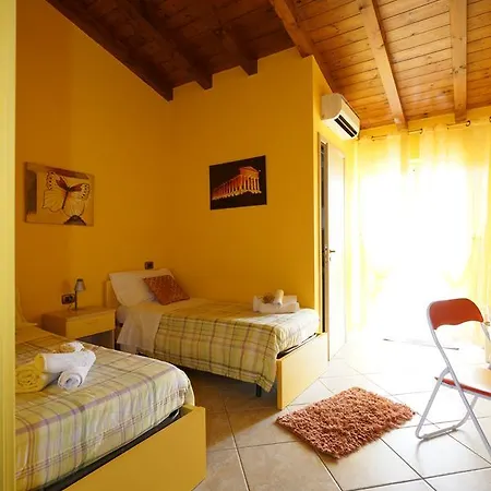 Marina Di Vigata Bed & Breakfast 3*